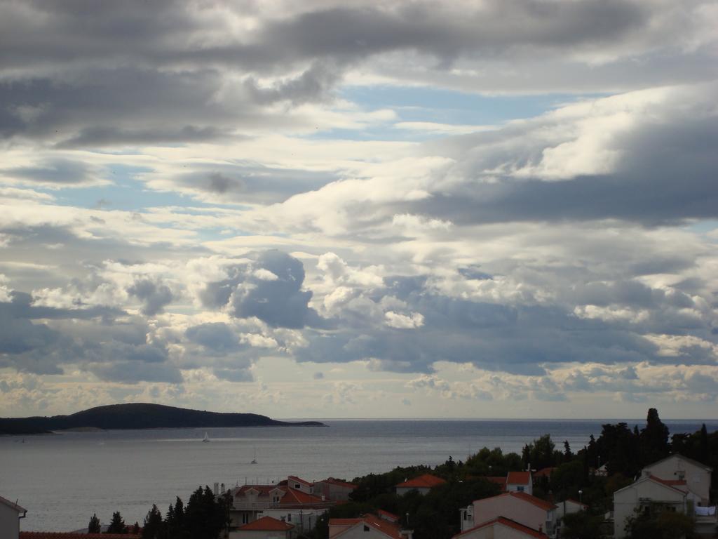 Apartments Iris Hvar Town Luaran gambar