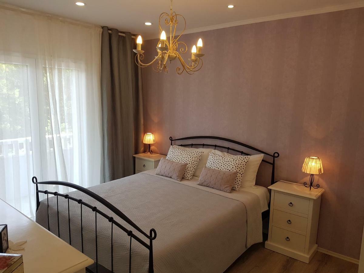 Apartments Iris Hvar Town Luaran gambar